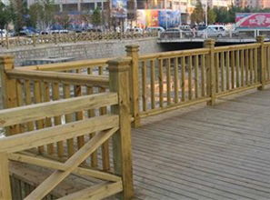 防腐木護欄價格 鄭州地區(qū)實惠的防腐木護欄