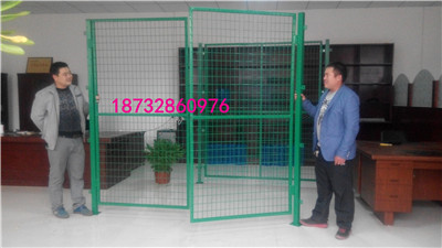 圍墻護欄網廠家--衡水提供規模最大的圍墻護欄網圖片|圍墻護欄網廠家--衡水提供規模最大的圍墻護欄網產品圖片由安平縣華聰金屬絲網制品公司生產提供-